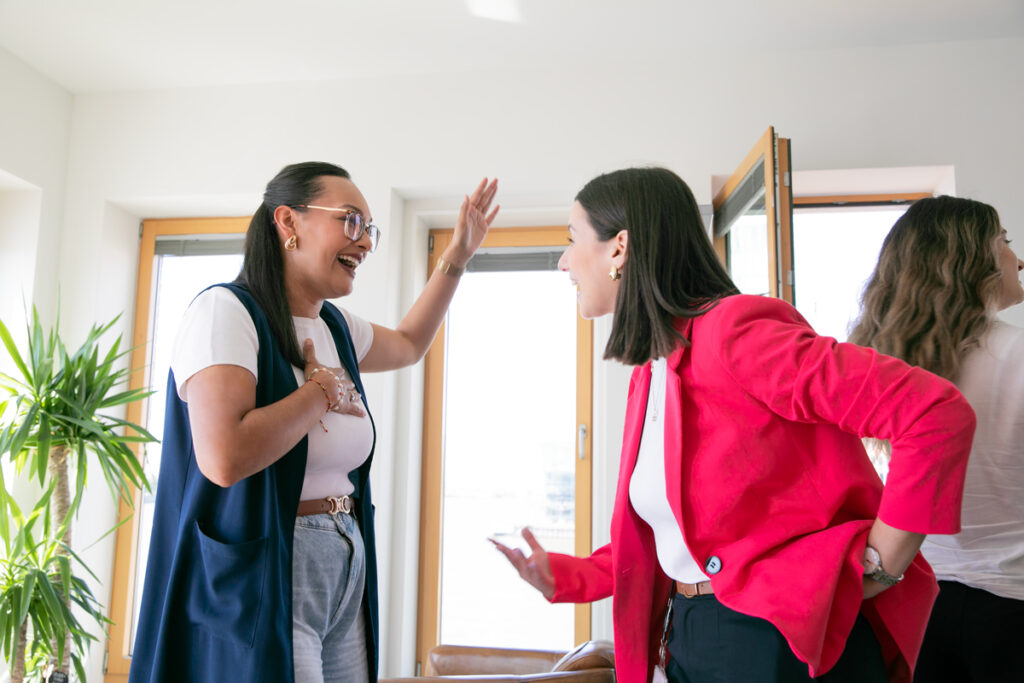 Mitteilung oder Ansprache im Weitblick-Room